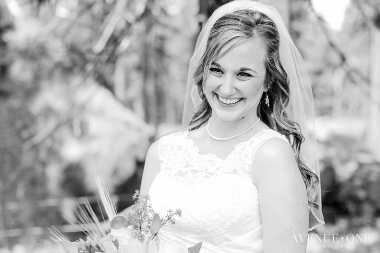 candid happy bride pic