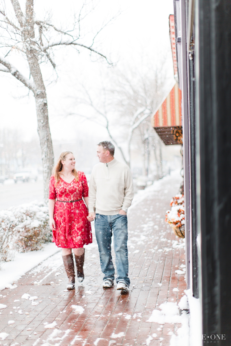 engagement-photos-in-old-colorado-city