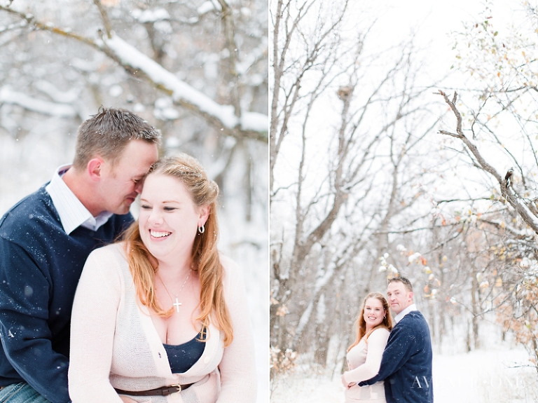 snowy-colorado-springs-colorado-engagement-photos