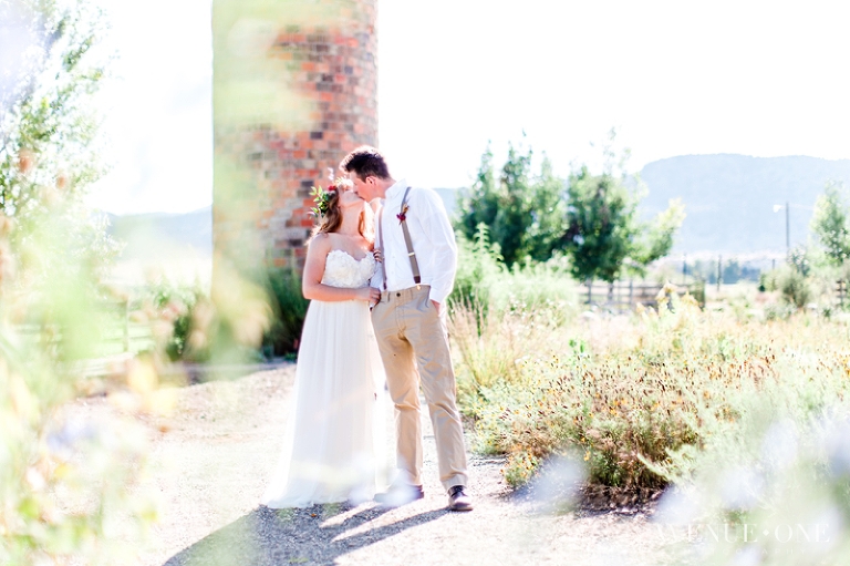 boho-chic-wedding-in-field-colorado-springs