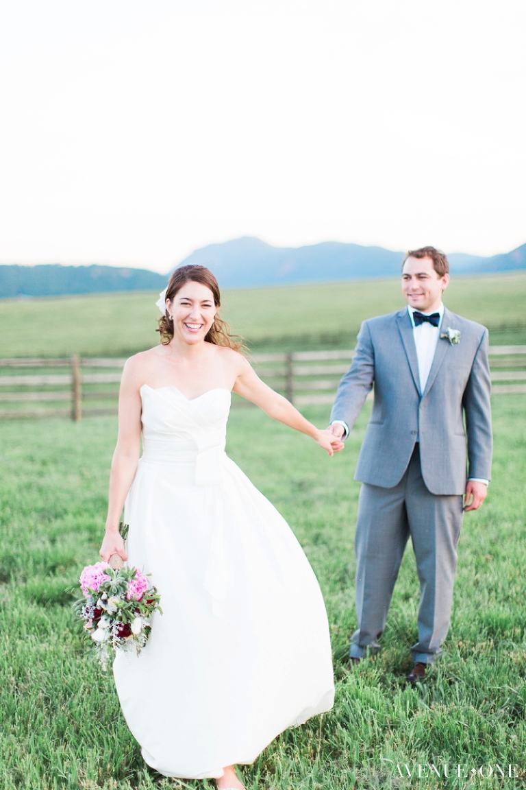 wedding-pictures-at-spruce-mountain-ranch-colorado