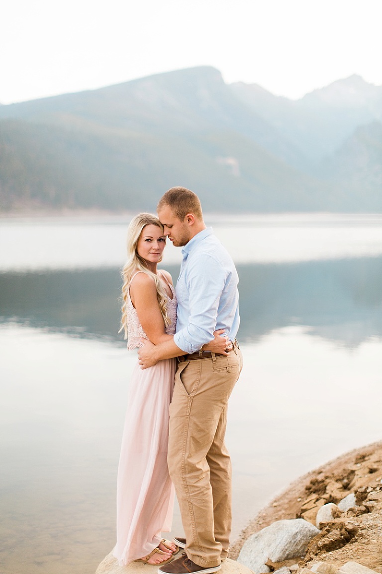 montana-lake-engagement-sesssion