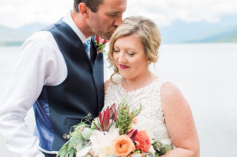 wedding-photos-glacier-park-montana-lake