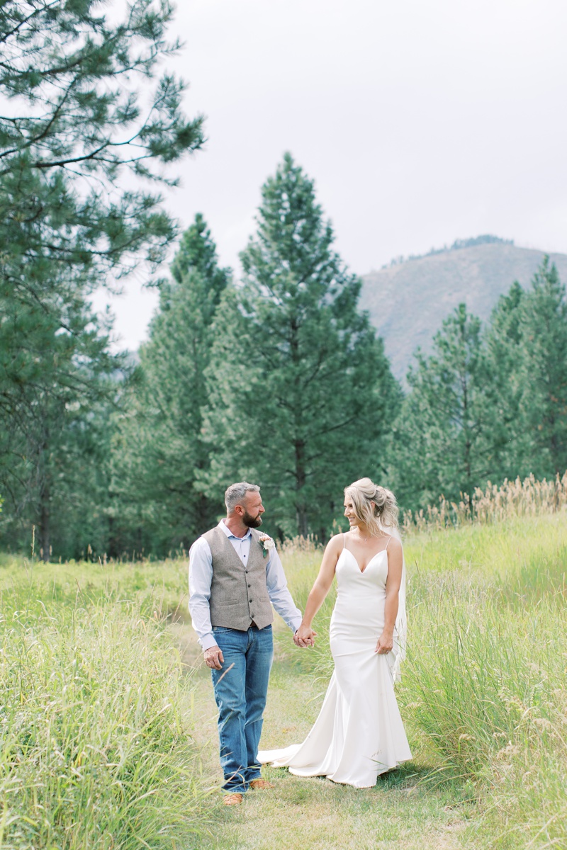 Wedding-at-white-raven-alberton-mt