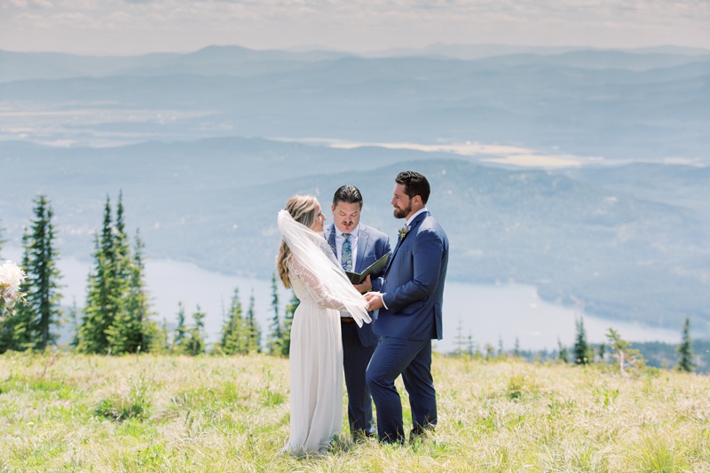 Elopement at the summit of Whitefish Mountain